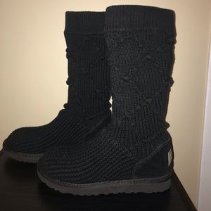 Size 7 Black Sweater Uggs